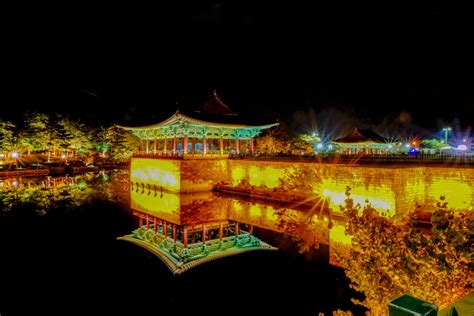 Anapji Pond - A Tranquil Reflection of Silla Dynasty Majesty and Exquisite Architectural Brilliance!